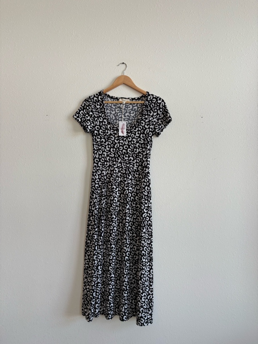 Jessica Simpson Black and White Leopard Print Maxi Dress